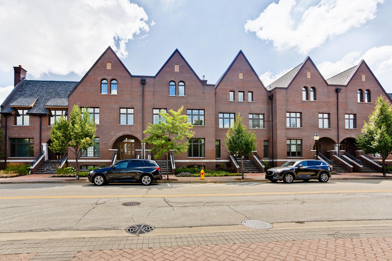 11 South Emerson Street, Unit B Mount Prospect, IL 60056 - Photo 2 of 36