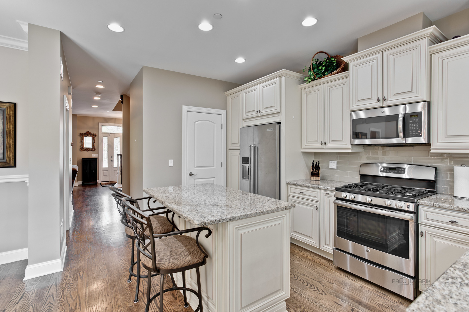 11 South Emerson Street, Unit B Mount Prospect, IL 60056 - Photo 14 of 36