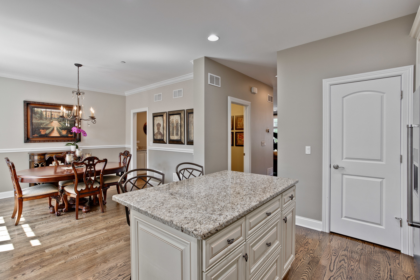 11 South Emerson Street, Unit B Mount Prospect, IL 60056 - Photo 15 of 36