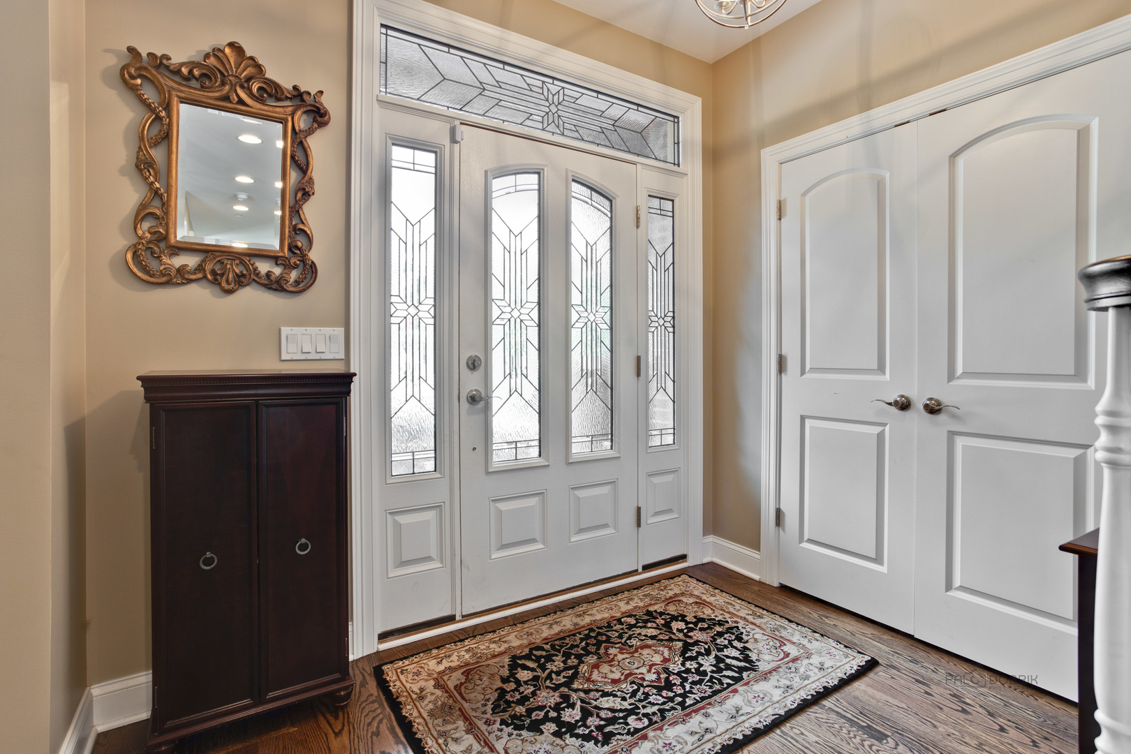 11 South Emerson Street, Unit B Mount Prospect, IL 60056 - Photo 3 of 36