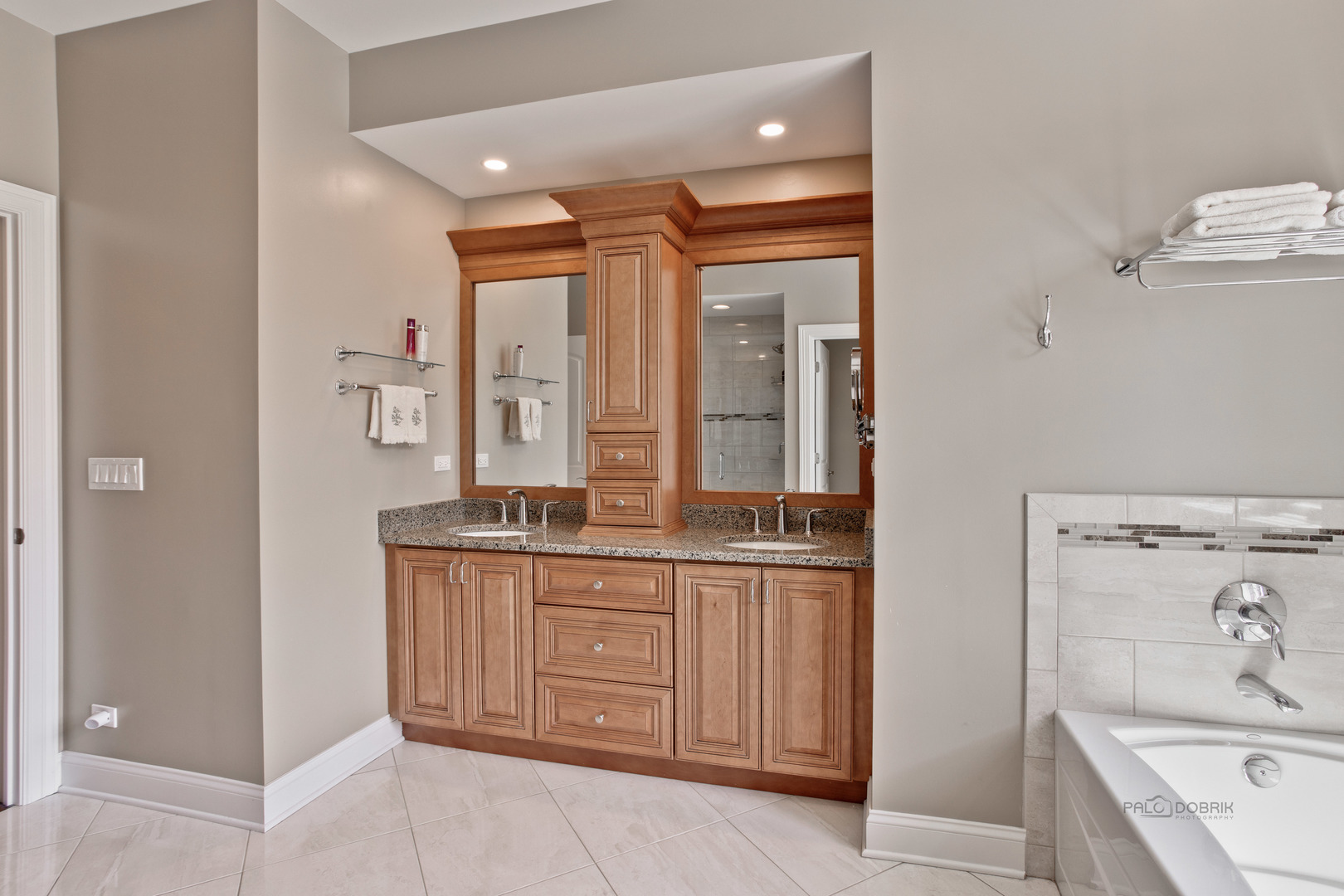 11 South Emerson Street, Unit B Mount Prospect, IL 60056 - Photo 21 of 36