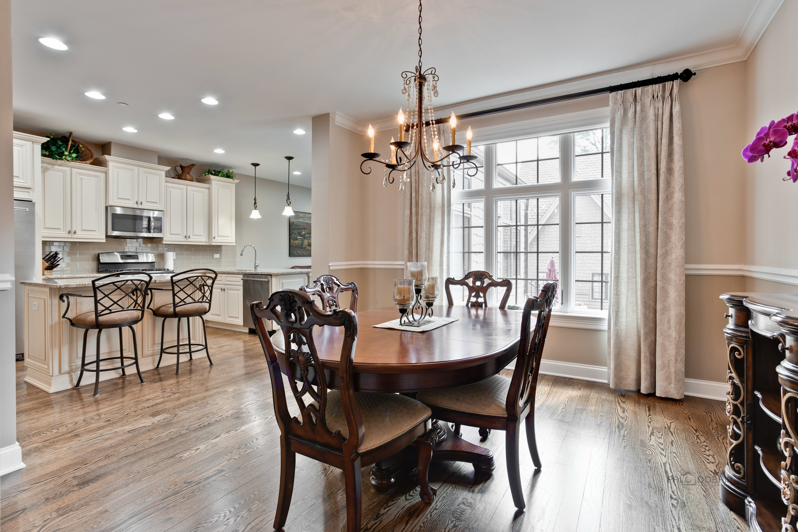 11 South Emerson Street, Unit B Mount Prospect, IL 60056 - Photo 7 of 36