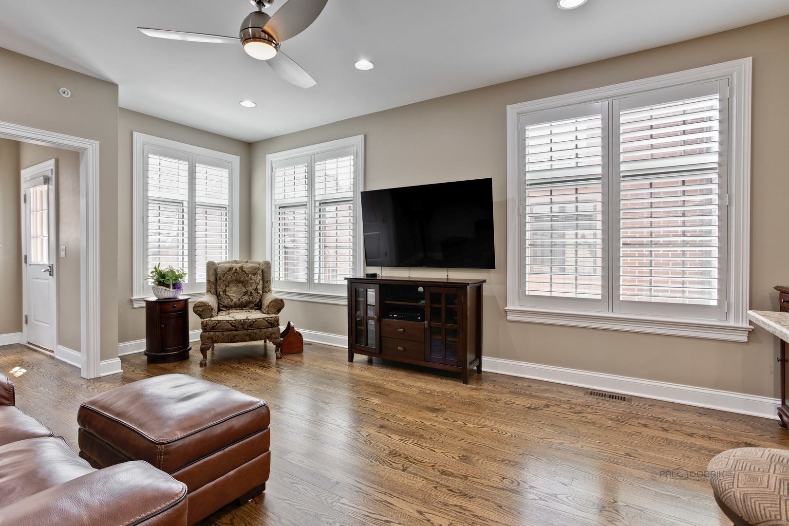 11 South Emerson Street, Unit B Mount Prospect, IL 60056 - Photo 9 of 36