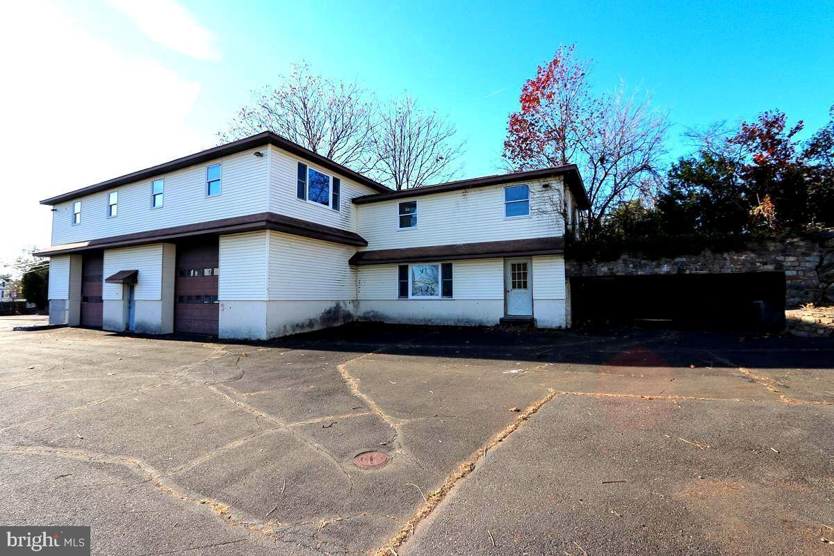 657 Red Lion Road Huntingdon Valley, PA 19006 - Photo 6 of 11 Gallery Image 6