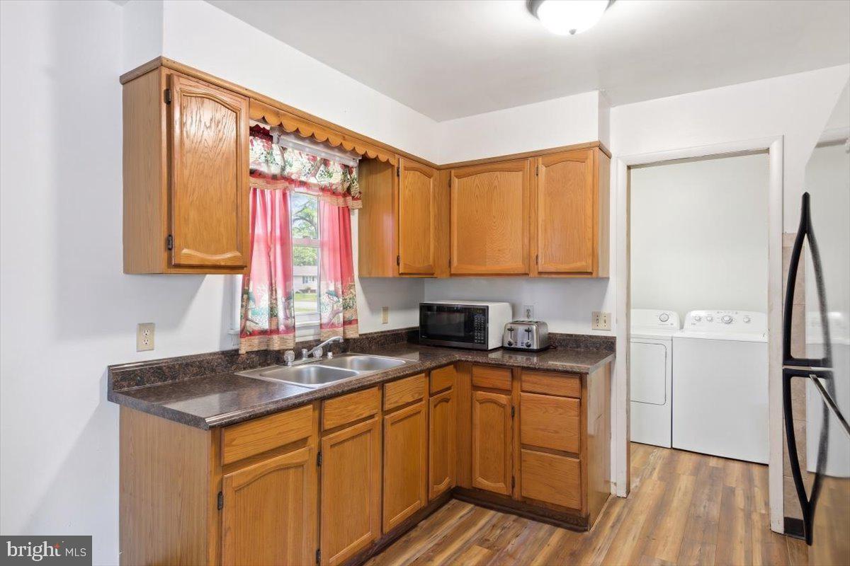 6010 Dobson Road Hurlock, MD 21643 - Photo 9 of 21 08-Kitchen decluttered