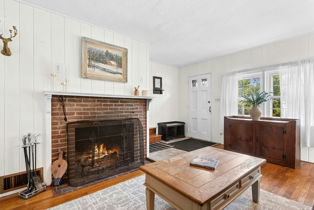 171 Lawson Road Scituate, MA 02066 - Photo 5 of 39