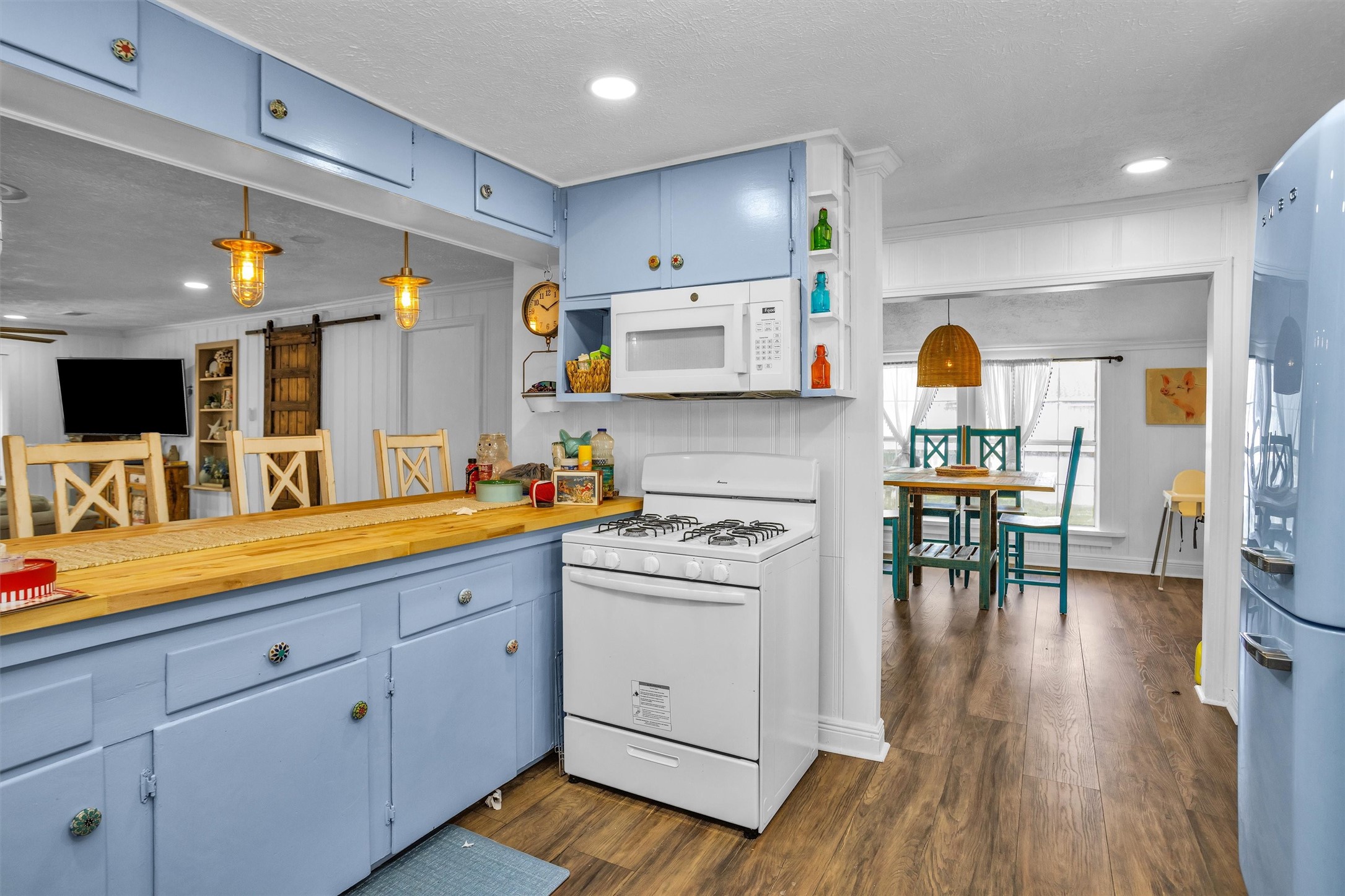 631 Clear Lake Road Clear Lake Shores, TX 77565 - Photo 16 of 29 staged