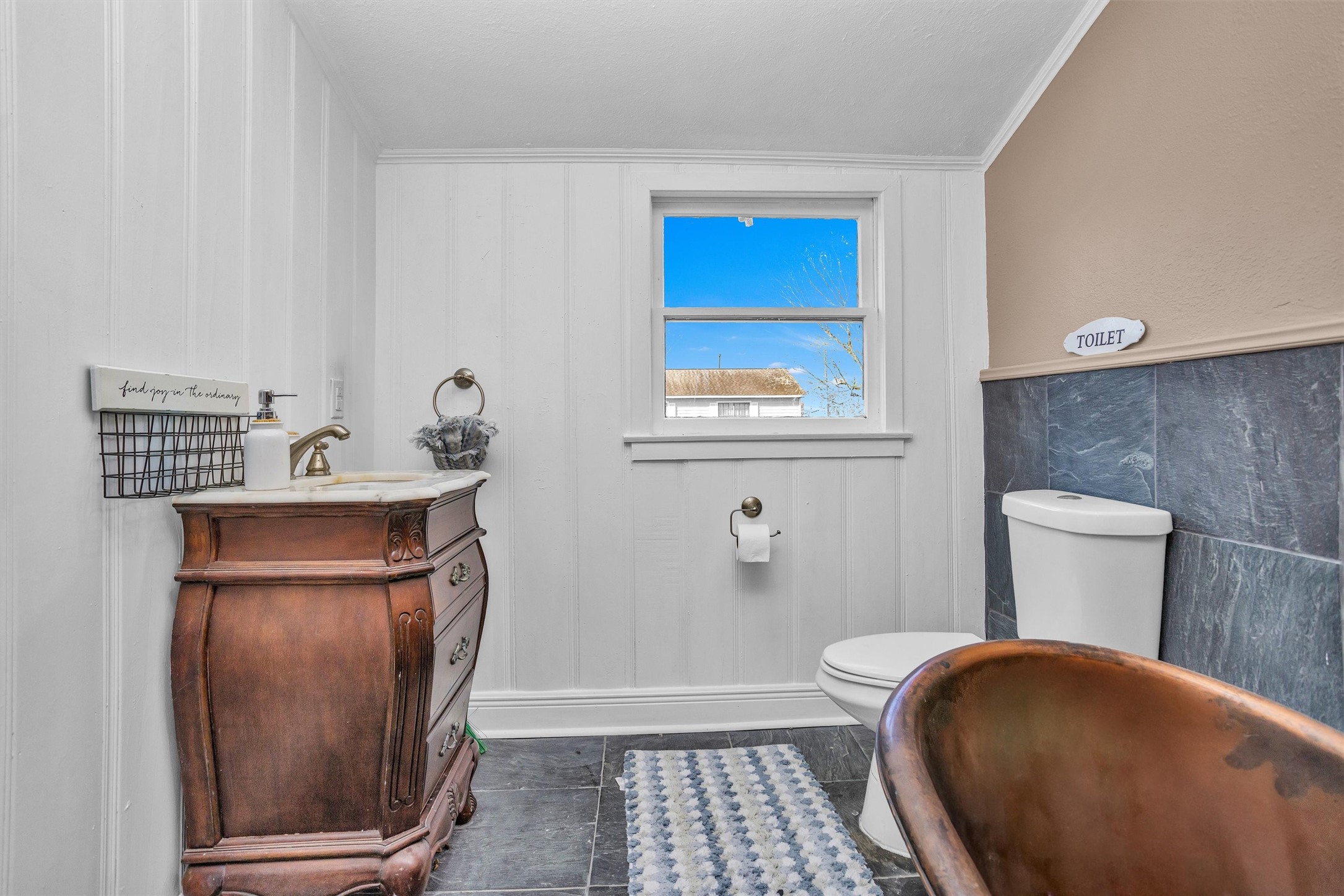 631 Clear Lake Road Clear Lake Shores, TX 77565 - Photo 20 of 29 staged