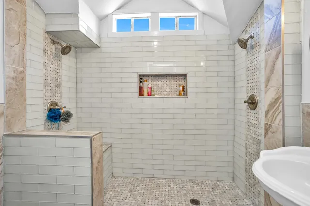 $319,000 | 631 Clear Lake Road, Clear Lake Shores, TX 77565