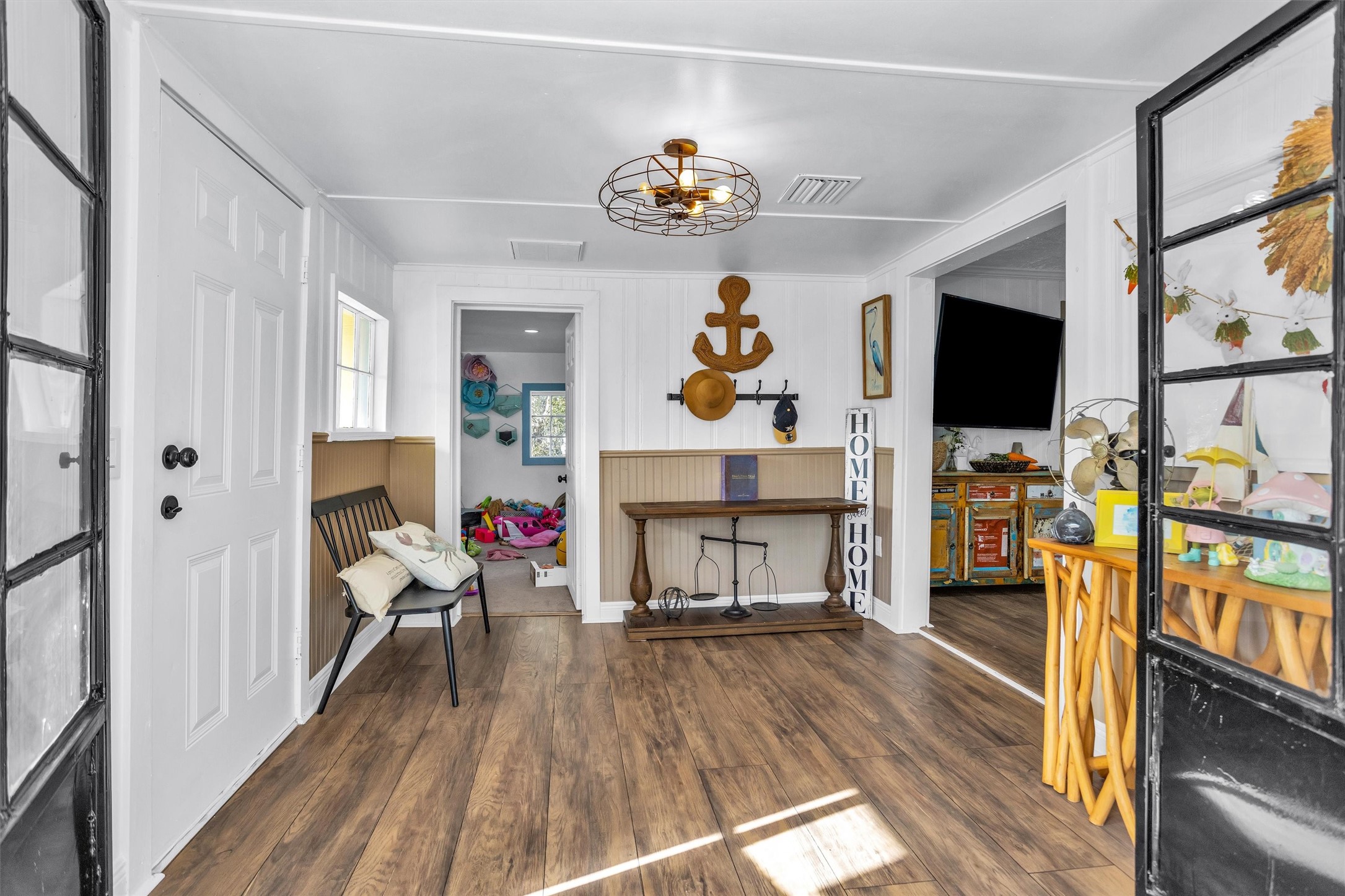 631 Clear Lake Road Clear Lake Shores, TX 77565 - Photo 6 of 29 staged