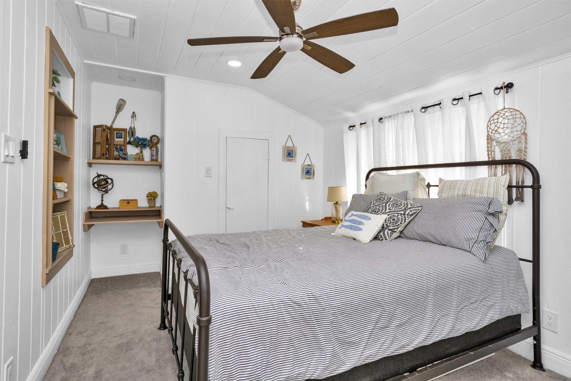 631 Clear Lake Road Clear Lake Shores, TX 77565 - Photo 9 of 29 staged