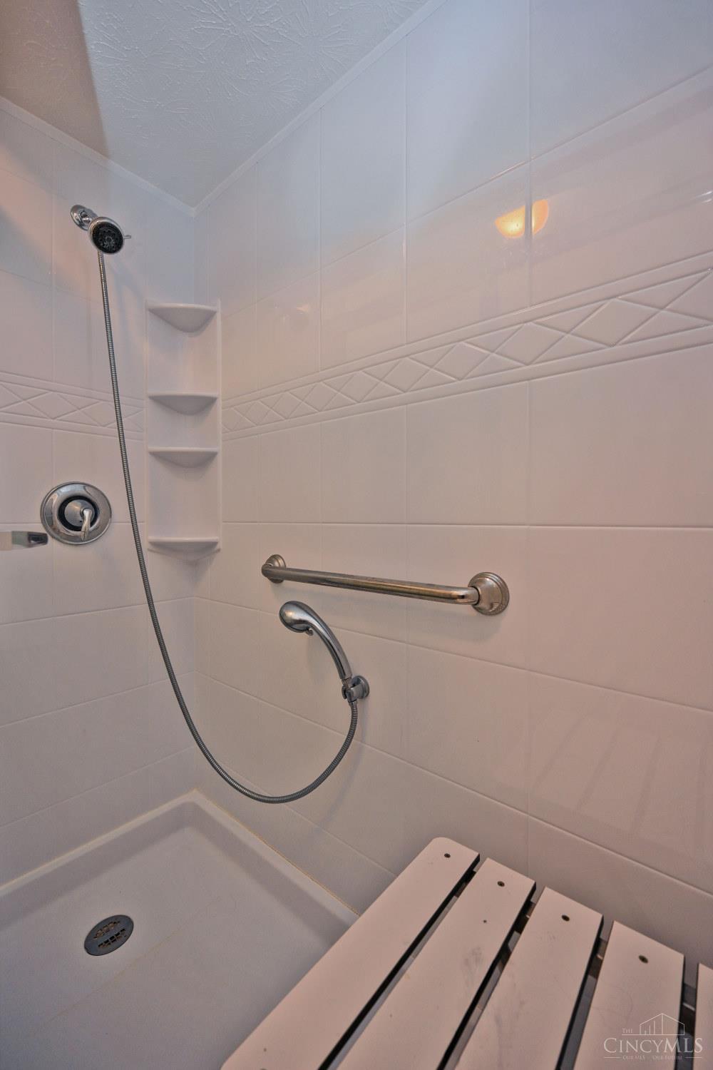 1009 Cedar Ridge Drive, Unit 4 Cincinnati, OH 45245 - Photo 26 of 45