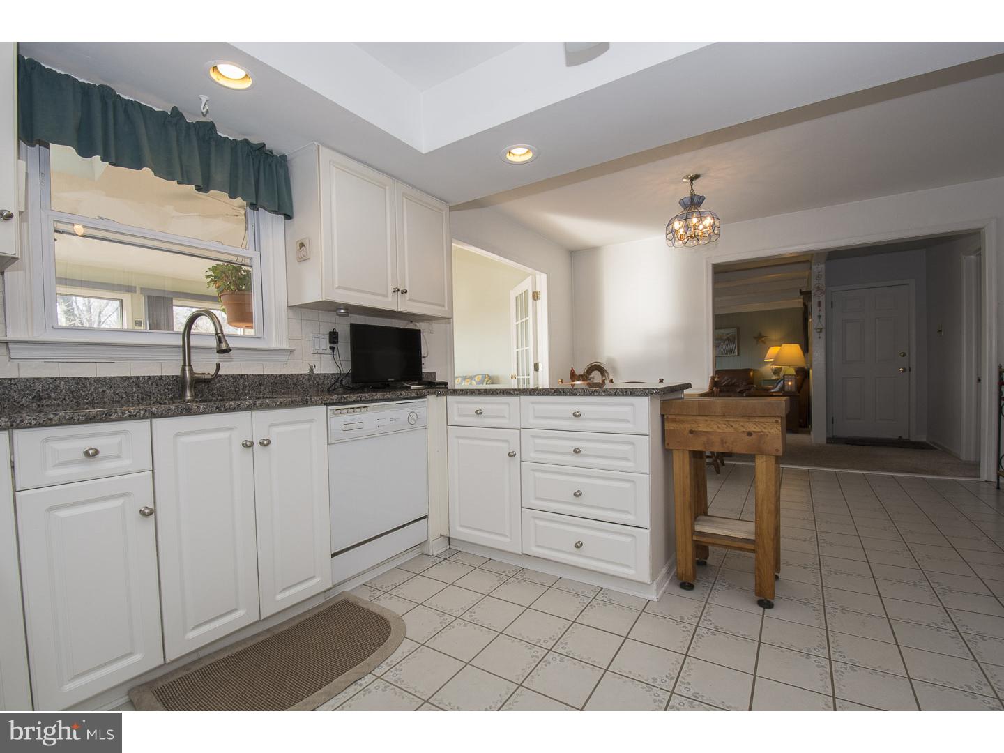 304 Dutton Mill Road West Chester, PA 19380 - Photo 8 of 25 Kitchen