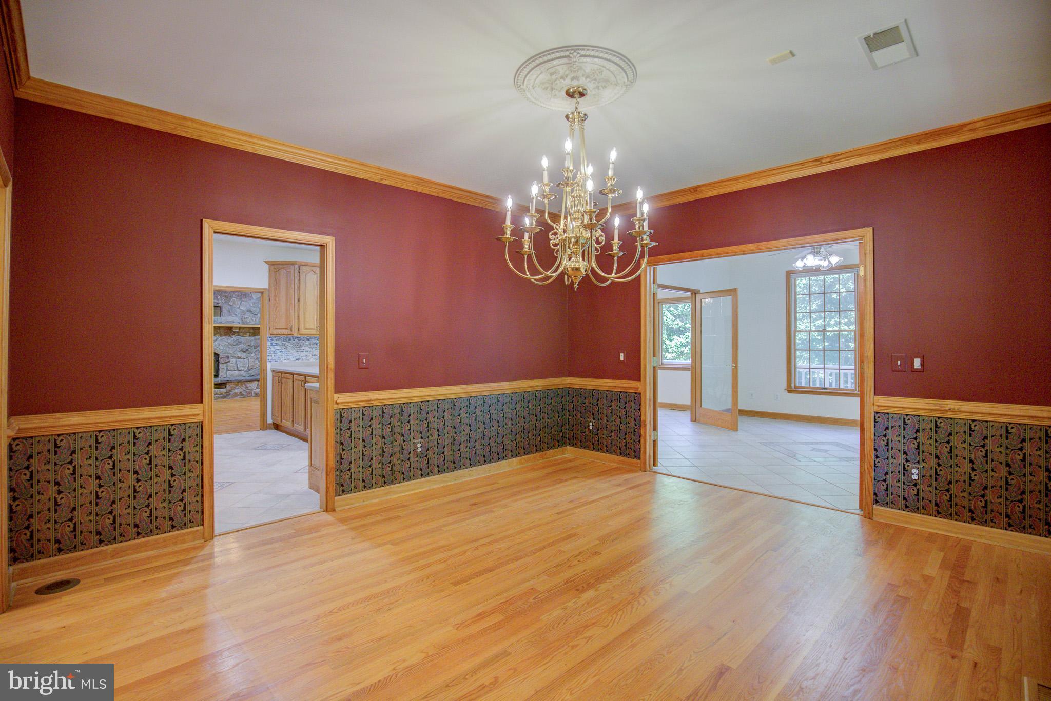 813 Blacks Hill Road Great Falls, VA 22066 - Photo 36 of 92 Formal Dining Room