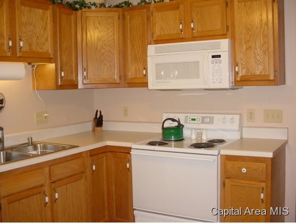 2204 Cormorant Drive Springfield, IL 62711 - Photo 8 of 19 Gallery Image 8