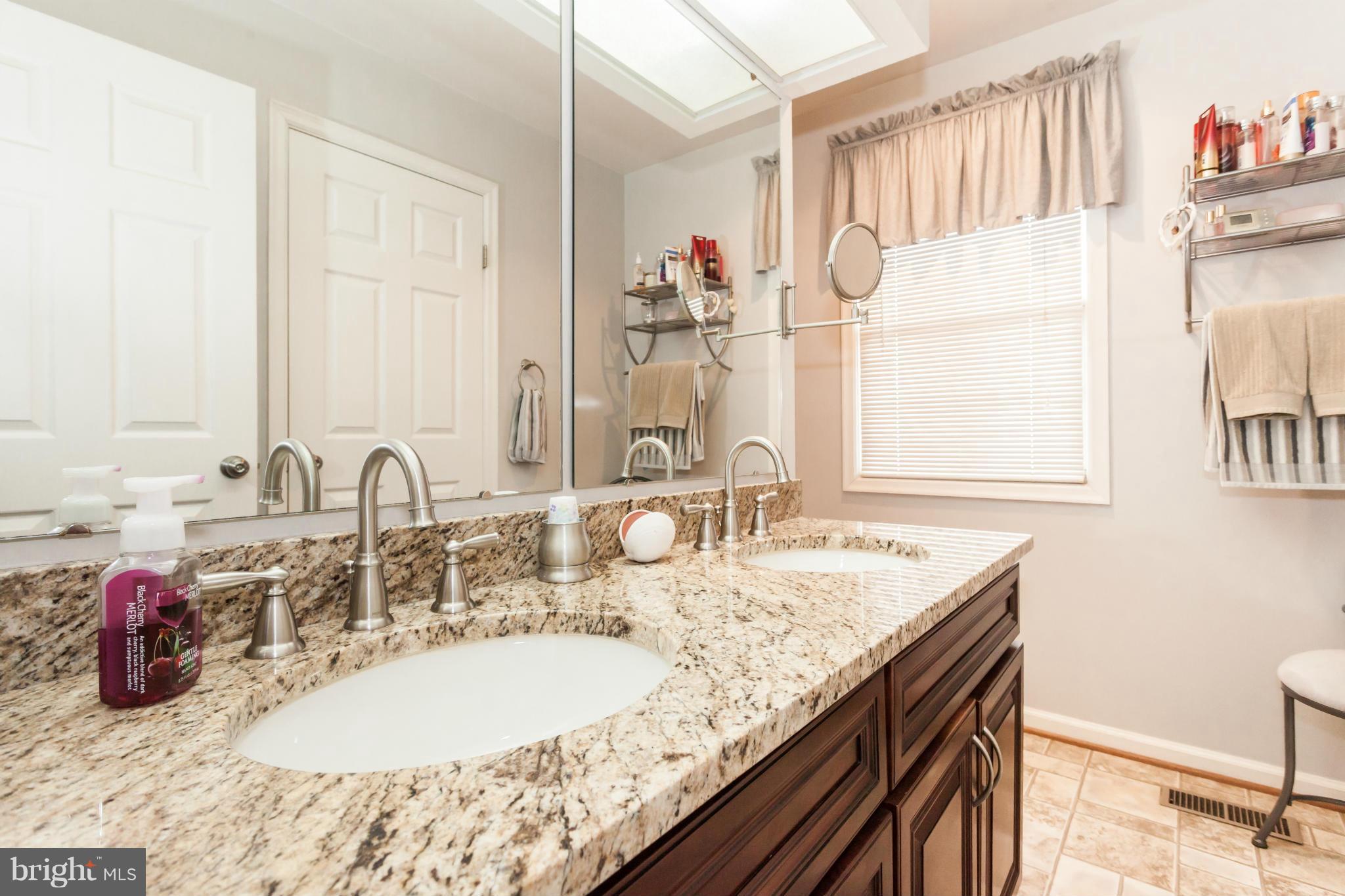 12551 Rock Ridge Road Herndon, VA 20170 - Photo 14 of 30 Bath (Master)