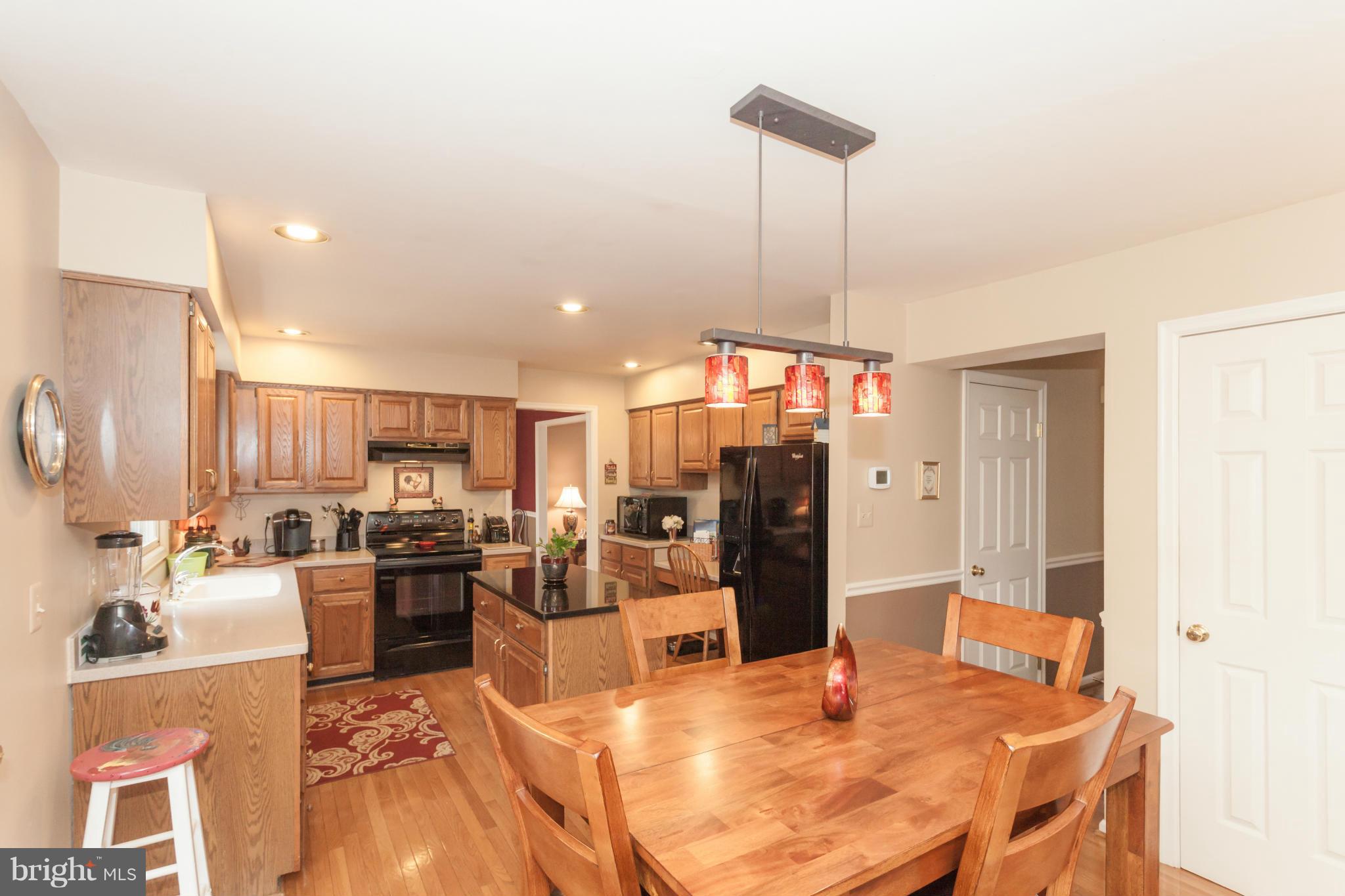 12551 Rock Ridge Road Herndon, VA 20170 - Photo 8 of 30 Kitchen