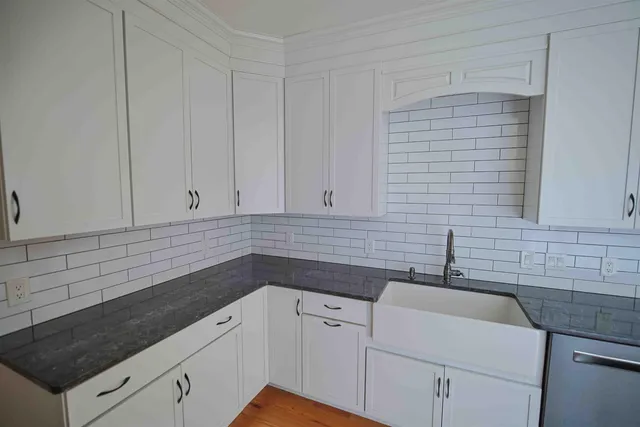 $2,295,000 | 25 Fosters Drive, Dover, NH 03820