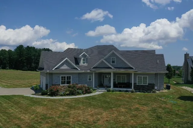 $2,295,000 | 25 Fosters Drive, Dover, NH 03820