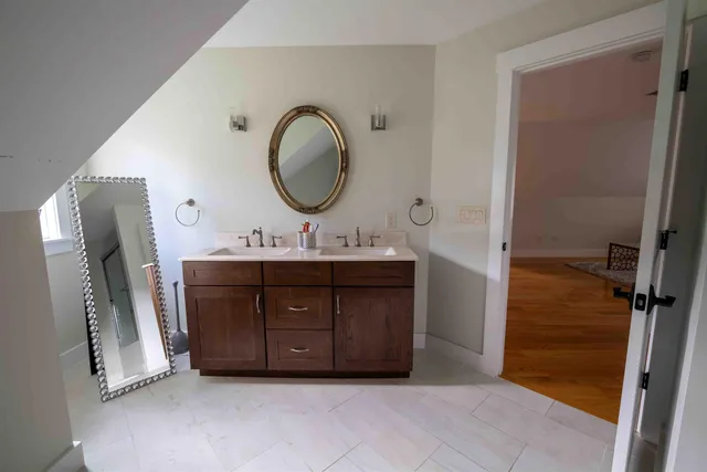 $2,295,000 | 25 Fosters Drive, Dover, NH 03820