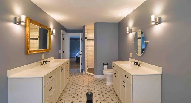 $2,295,000 | 25 Fosters Drive, Dover, NH 03820