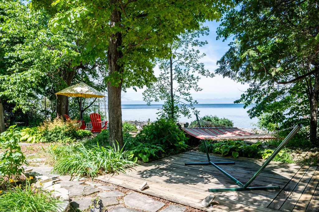 3163 Circle Ridge Road Sturgeon Bay, WI 54235 - Photo 6 of 31