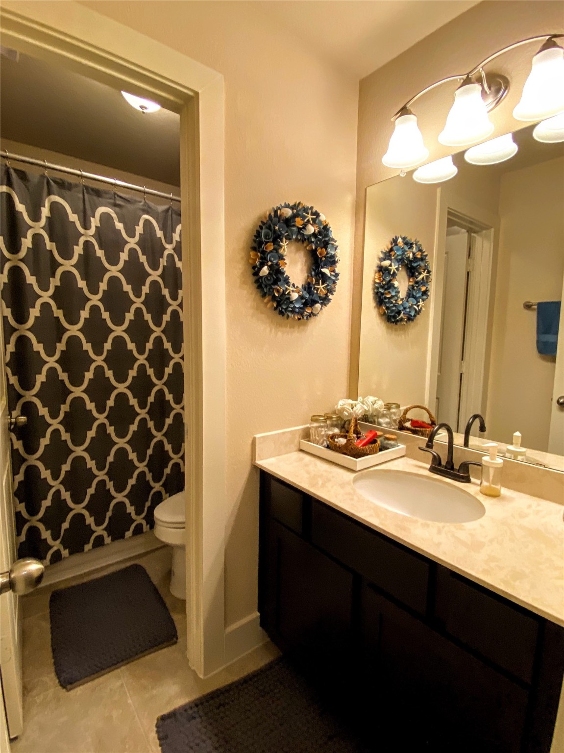 1842 Jara Court Spring, TX 77388 - Photo 10 of 31 a bathroom with a sink and a mirror