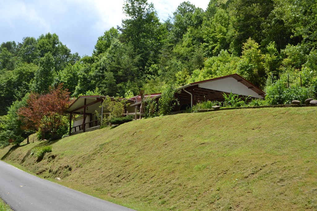 2129 Price Cove Road Sevierville, TN 37876 - Photo 38 of 43 Gallery Image 38