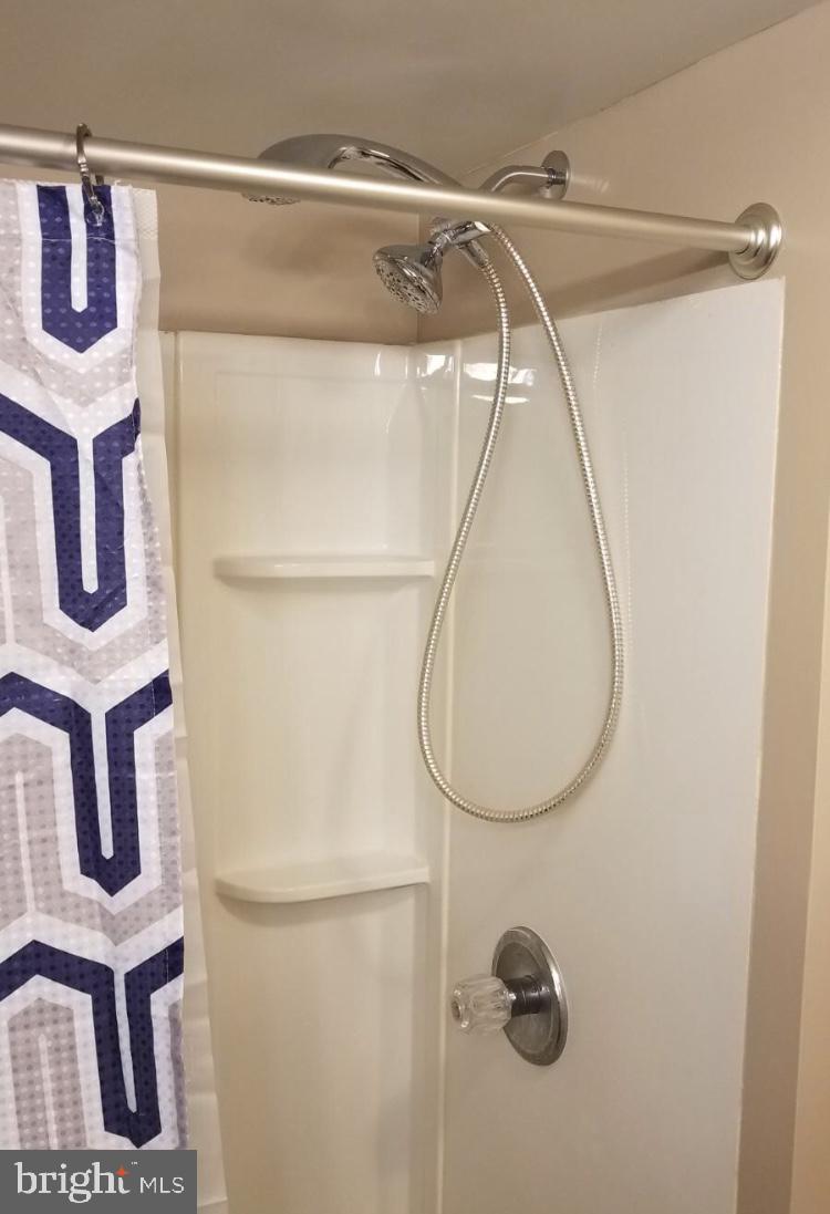 3701 Greenvale Road Baltimore, MD 21229 - Photo 22 of 22 Full shower/bath in basement