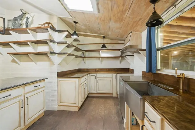 $319,900 | 4725 South Trent Terrace, Homosassa, FL 34446