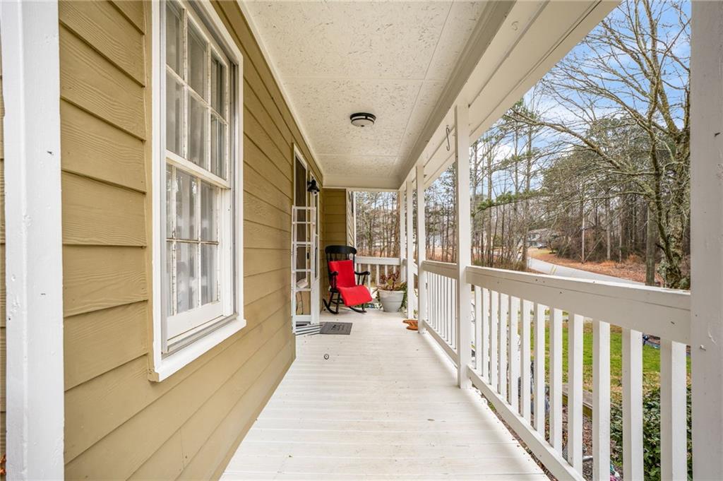 2681 Bluffton Road Buford, GA 30519 - Photo 7 of 39