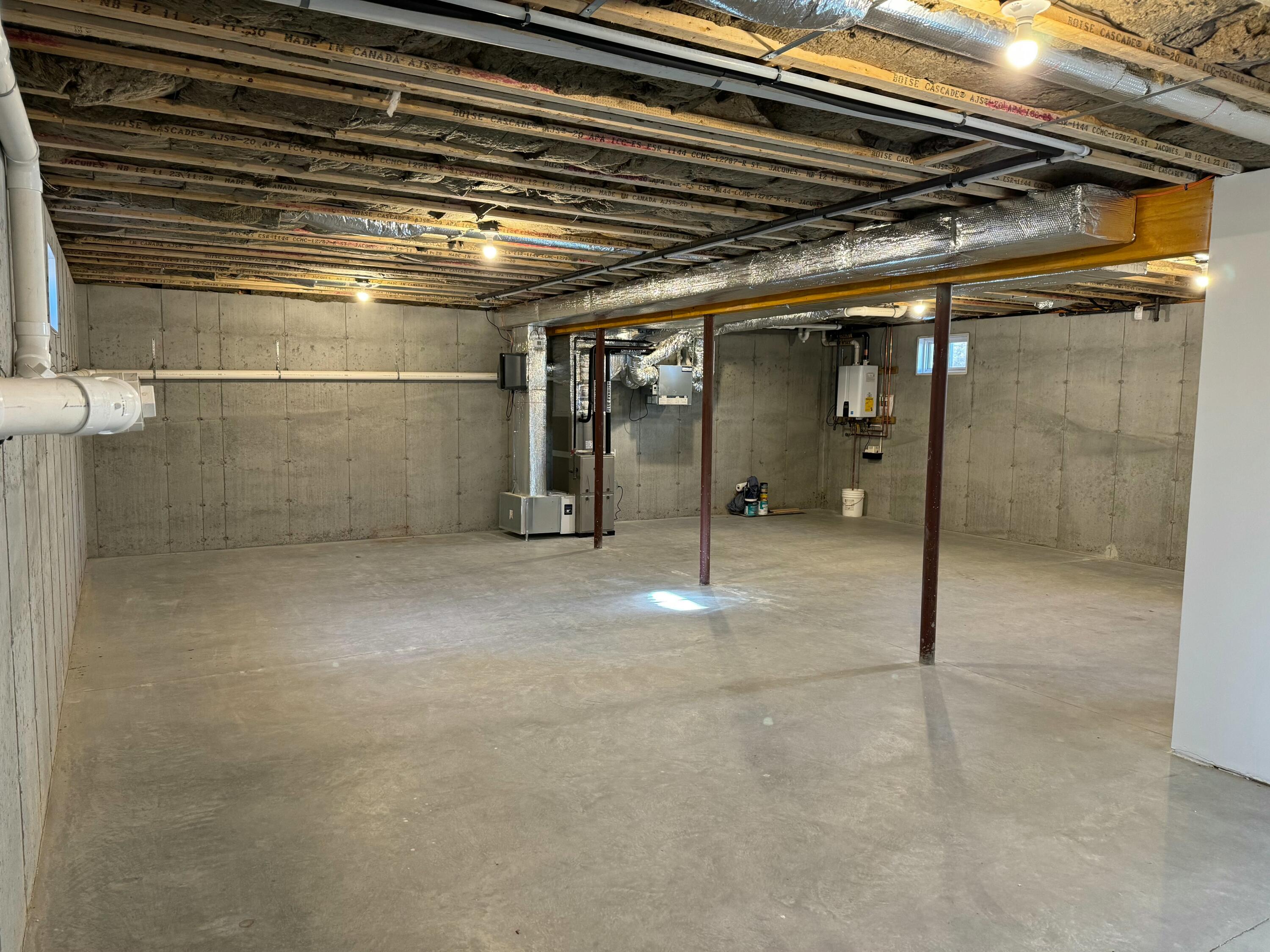 33 Buttonwood Road Harwich, MA 02645 - Photo 17 of 23 9' ceilings