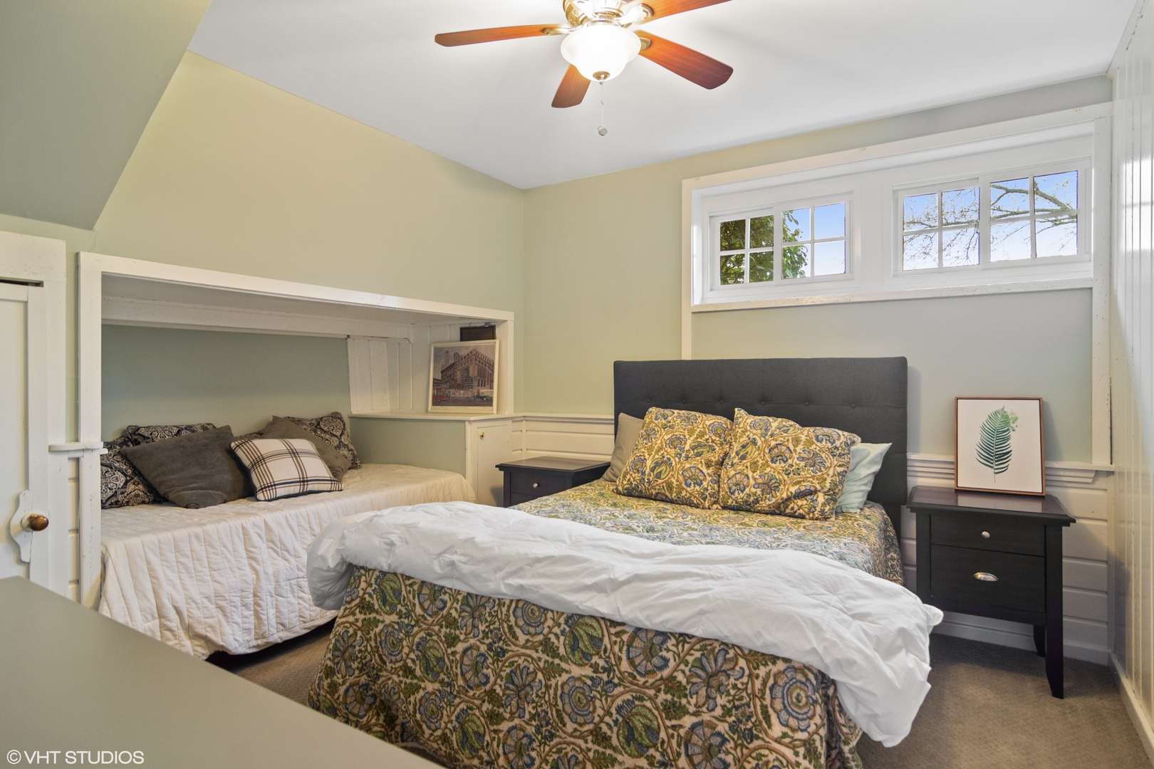 1601 Banbury Road Inverness, IL 60067 - Photo 29 of 36 a bedroom with a bed and wooden floor