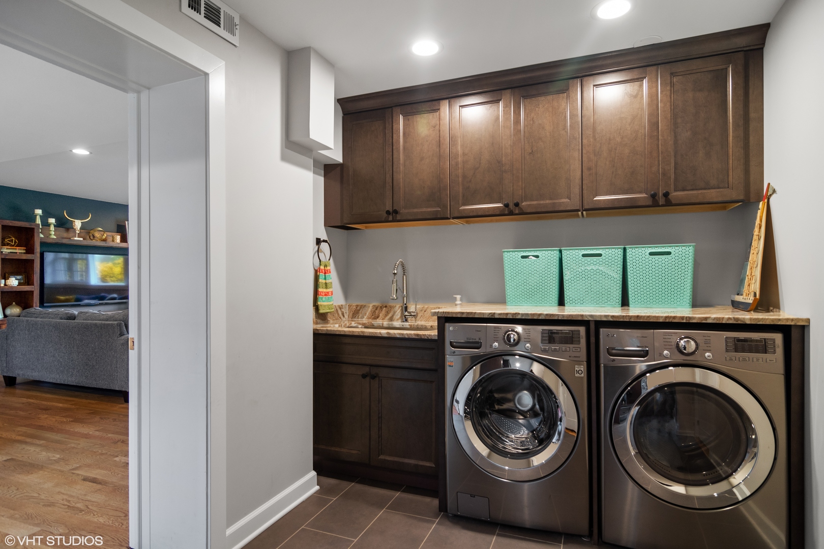 1601 Banbury Road Inverness, IL 60067 - Photo 31 of 36 a utility room with sink dryer and washer
