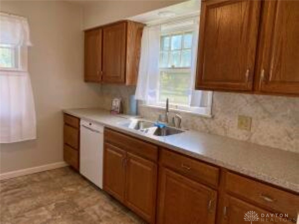 276 West Harding Road Springfield, OH 45504 - Photo 4 of 34 Gallery Image 4