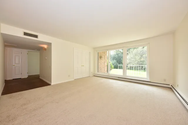 $224,900 | 945 Heritage Court, Unit 104, Mequon, WI 53092