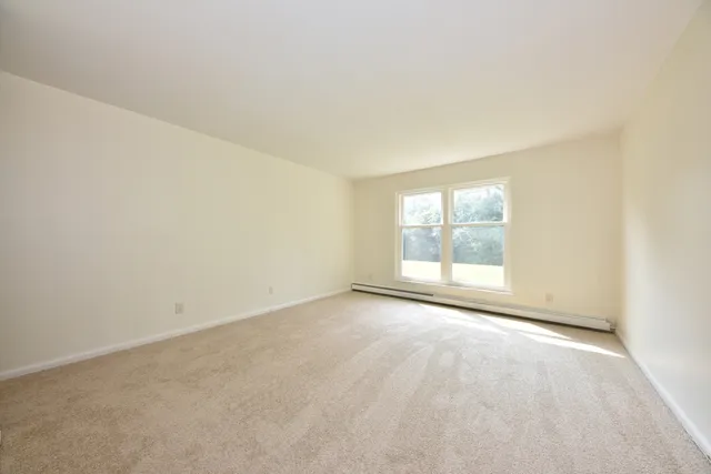 $224,900 | 945 Heritage Court, Unit 104, Mequon, WI 53092