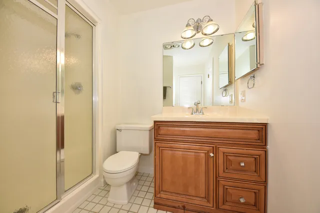 $224,900 | 945 Heritage Court, Unit 104, Mequon, WI 53092