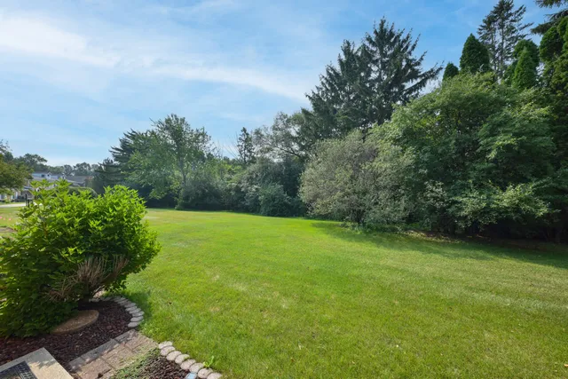 $224,900 | 945 Heritage Court, Unit 104, Mequon, WI 53092