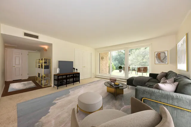 $224,900 | 945 Heritage Court, Unit 104, Mequon, WI 53092