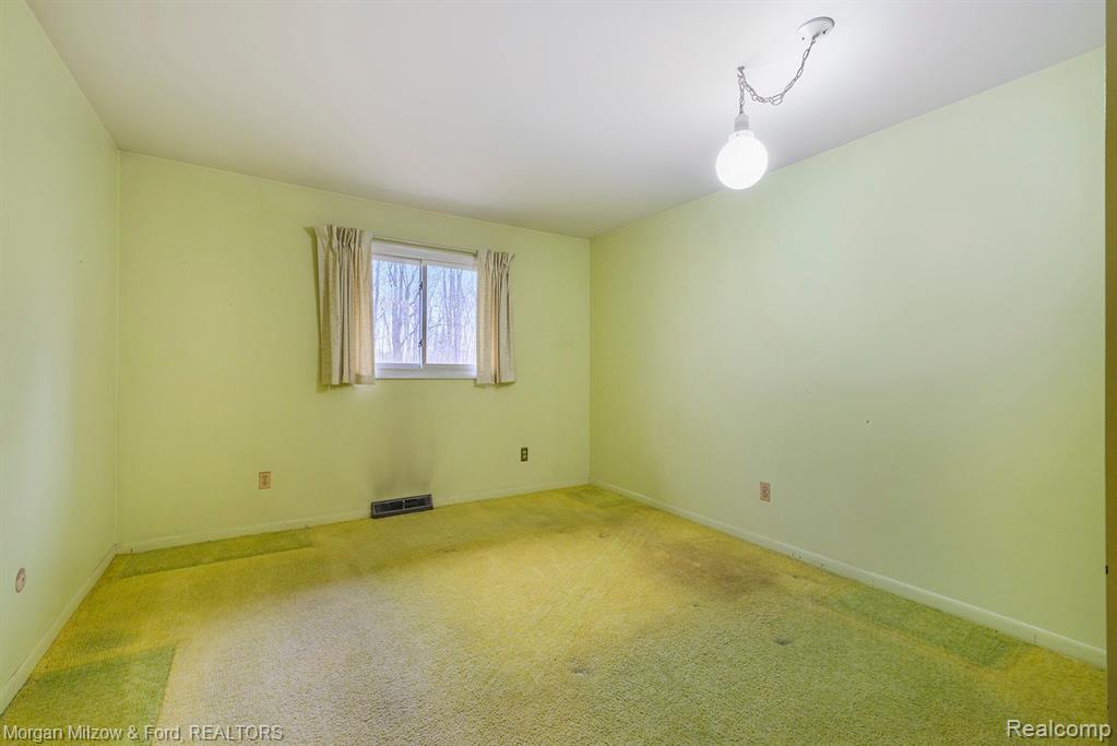 10301 Allen Road Clarkston, MI 48348 - Photo 17 of 33