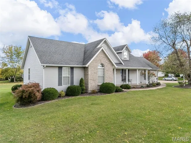 $425,000 | 200 North Columbus Street, Montgomery City, MO 63361