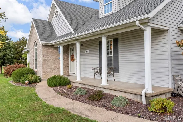 $425,000 | 200 North Columbus Street, Montgomery City, MO 63361