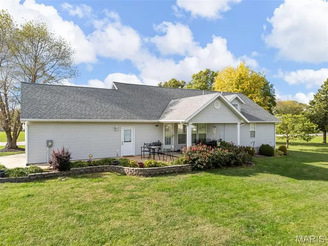 $425,000 | 200 North Columbus Street, Montgomery City, MO 63361