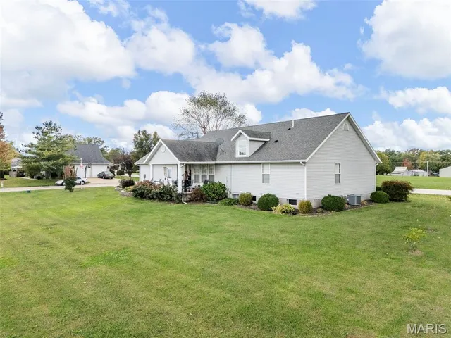 $425,000 | 200 North Columbus Street, Montgomery City, MO 63361