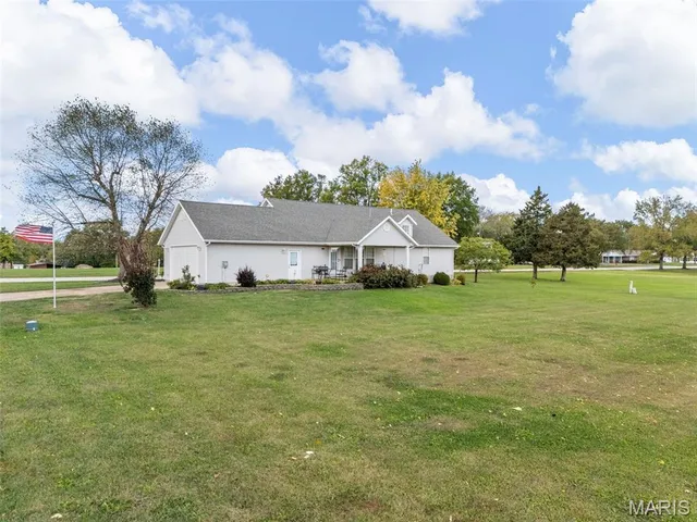 $425,000 | 200 North Columbus Street, Montgomery City, MO 63361