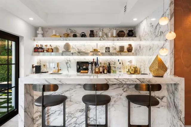 $6,895,000 | 2765 Brickell Court, Miami, FL 33133