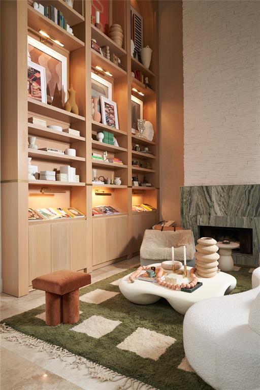 2765 Brickell Court Miami, FL 33133 - Photo 3 of 58