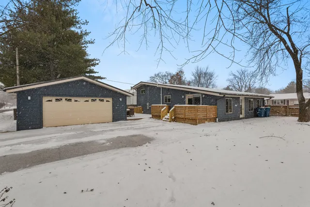 $265,000 | 706 Madison Street, Monticello, IL 61856