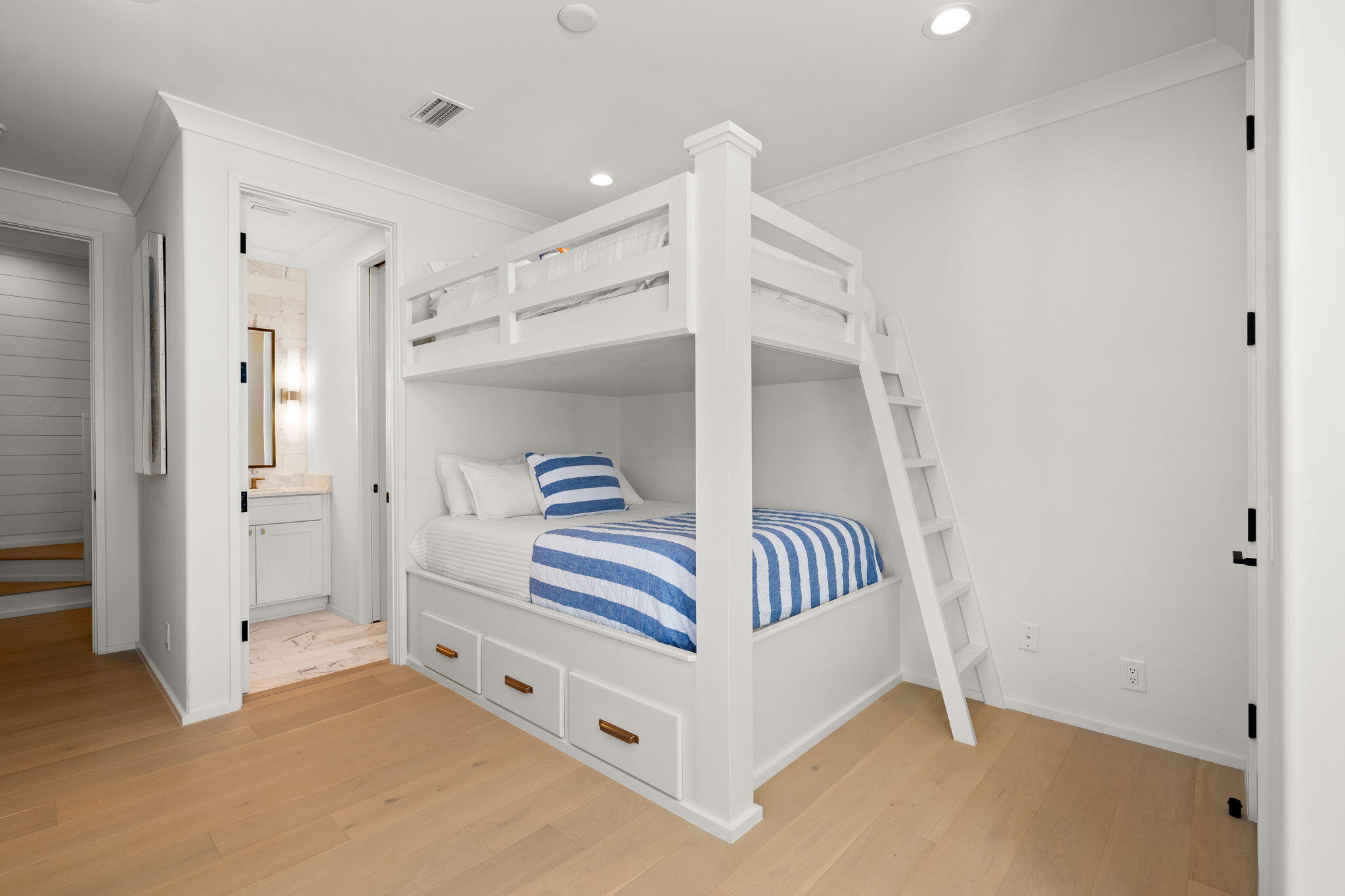 35 Seapointe Lane Santa Rosa Beach, FL 32459 - Photo 25 of 72 a room with a bed and a walk in closet